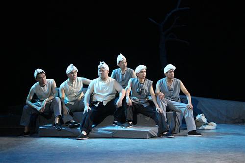 戏剧系13影视表演1班举行毕业汇报演出《桑树坪纪事》_浙江艺术职业学院