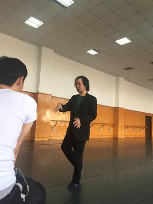 北京舞蹈学院附中教师杨勇赴舞蹈系开展教学交