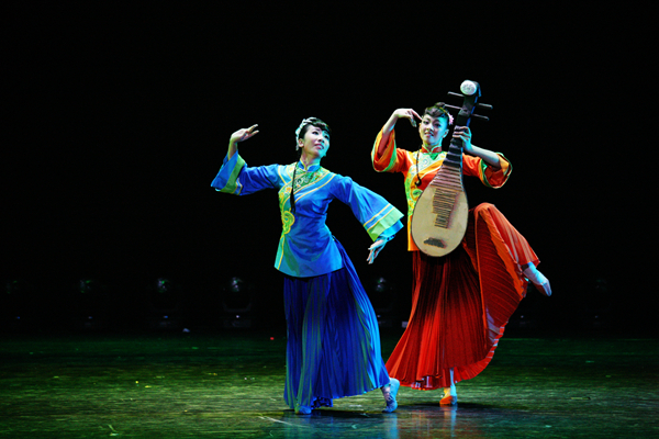 浙艺学子当自强 大艺赛场展风姿