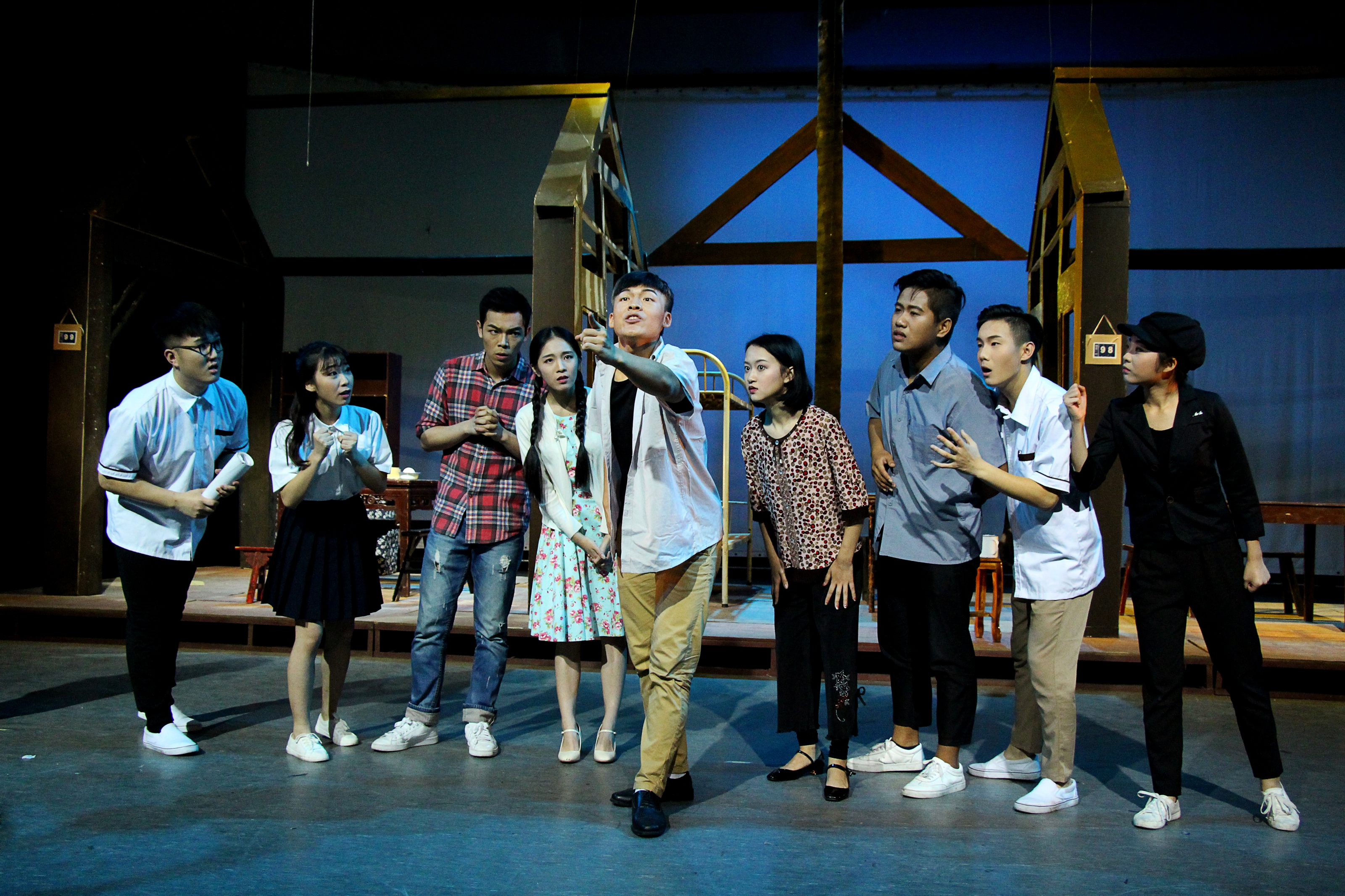 话剧《宝岛又一村》在浙艺上演