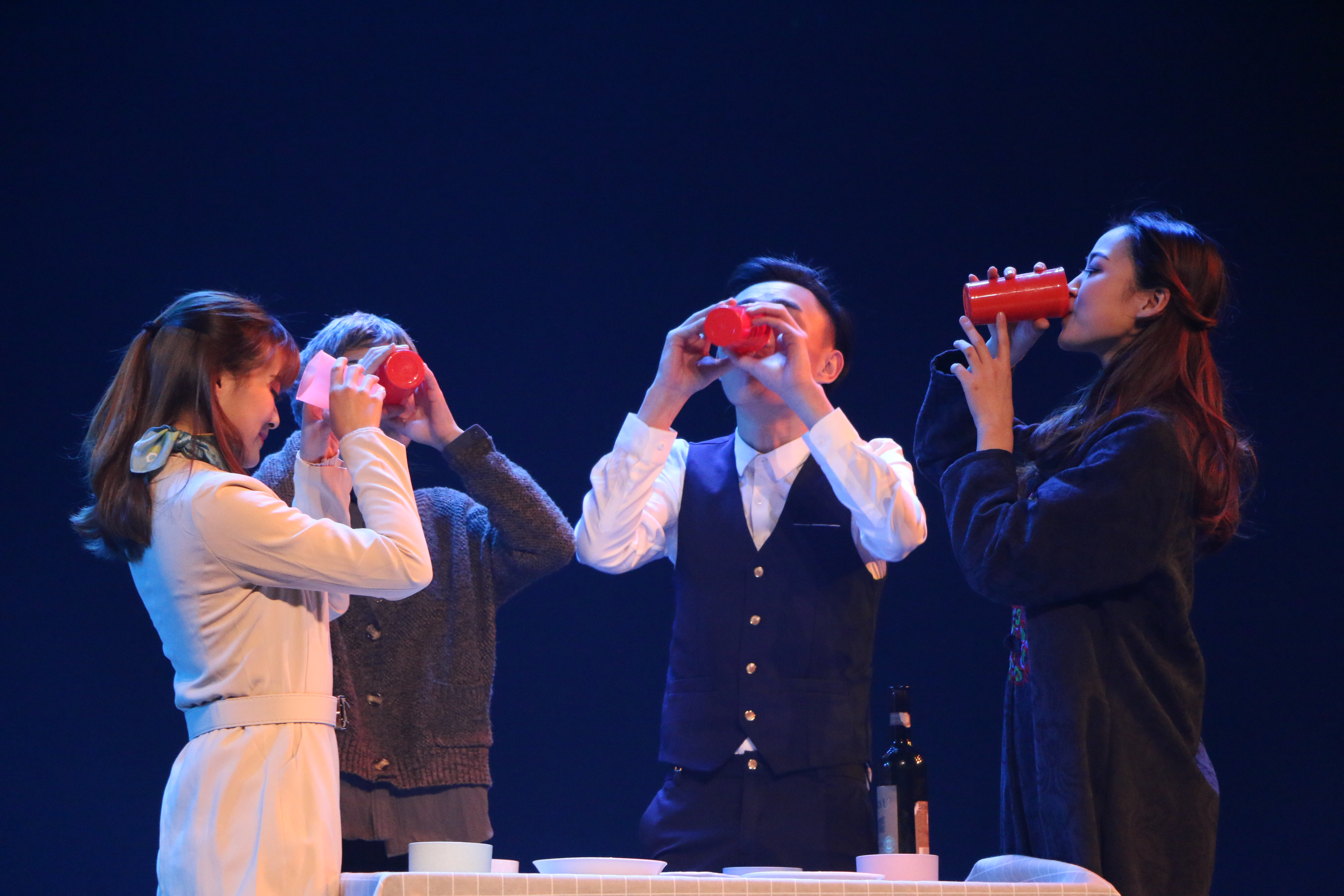 戏剧系15级表演艺术专业毕业综艺情景表演《嗨!青春》精彩上演