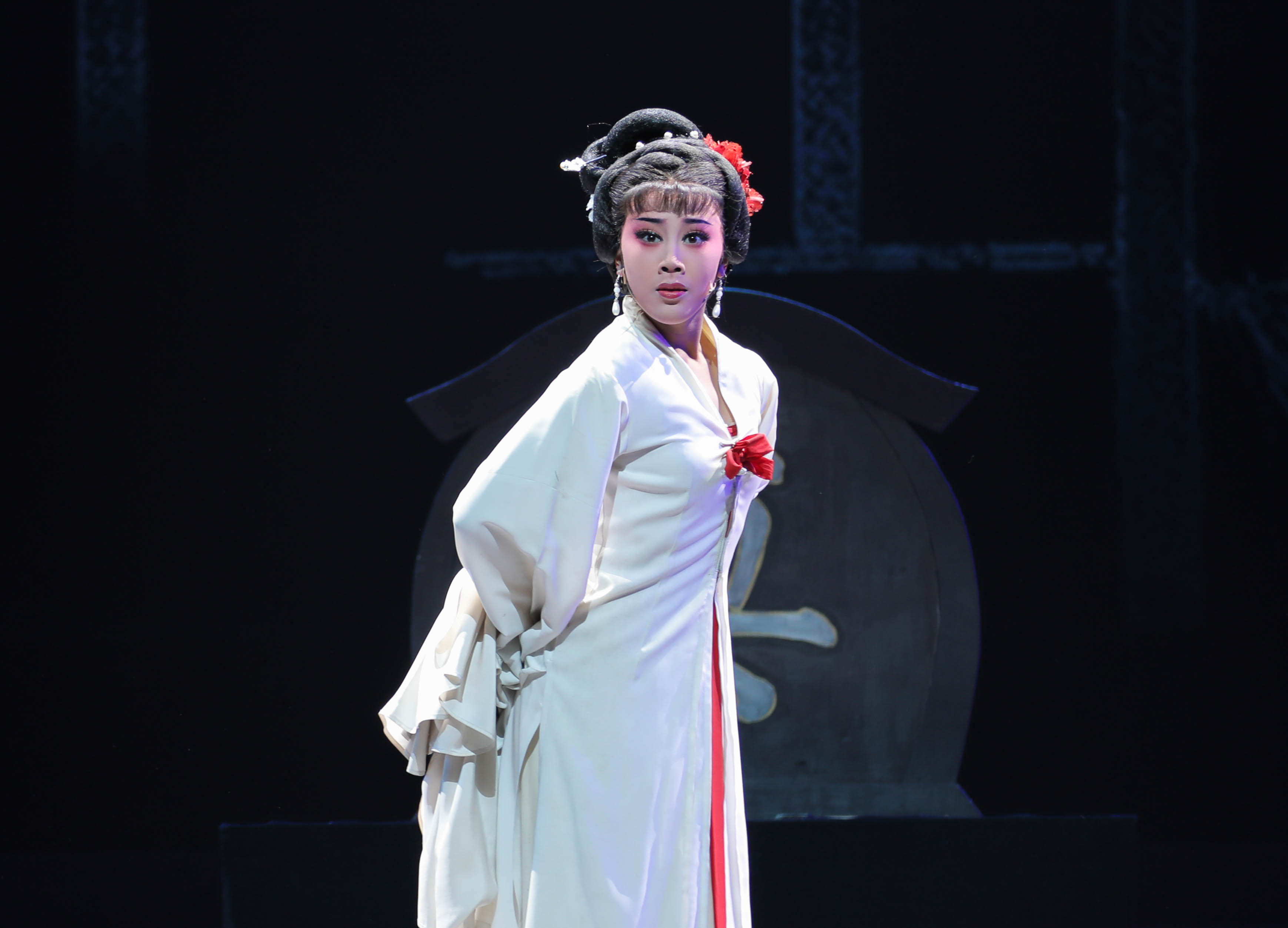 戏剧系14越剧一贯班作《越61行》毕业汇报演出