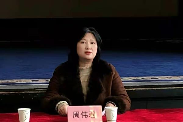 戏曲学院副院长周伟君从近期热门话题女足夺冠和谷爱凌"一鸣惊人"聊起