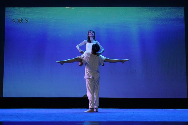 19演艺--形体月赛《Let's Dance》 (4).jpg 19演艺--形体月赛《Let's Dance》 (4).jpg