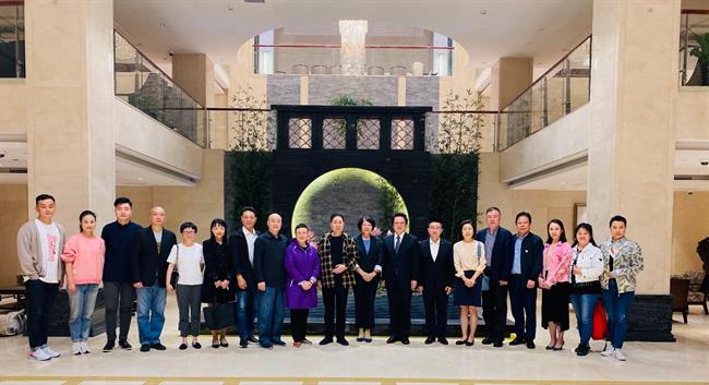 中央人民政府驻澳门特别行政区联络办公室招待赴澳演出团内地部分艺术家.jpg 中央人民政府驻澳门特别行政区联络办公室招待赴澳演出团内地部分艺术家.jpg