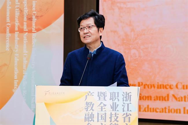 AZ2A5597-3336196709.jpg AZ2A5597-3336196709.jpg