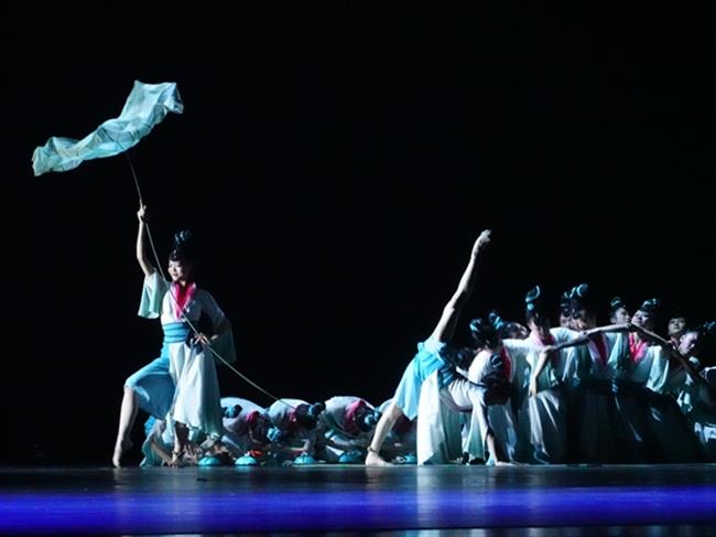 群舞《莲鼓越歌行》获浙江省第十一届音舞节银奖.jpg 群舞《莲鼓越歌行》获浙江省第十一届音舞节银奖.jpg