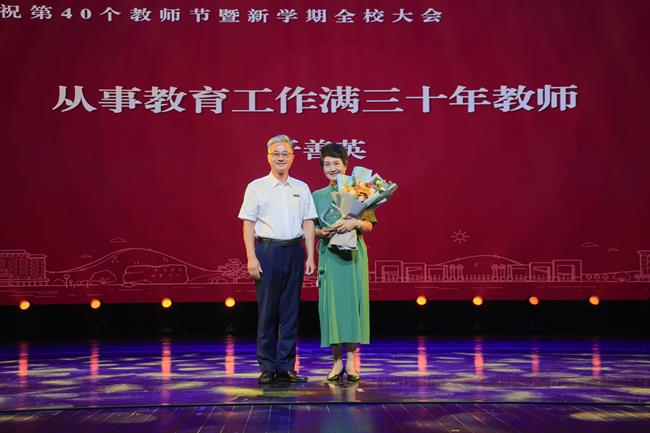 IMG_9749.jpg IMG_9749.jpg