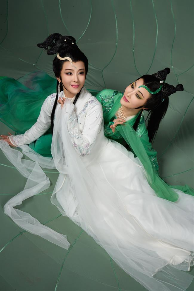 支涛导演越剧《断桥》入选浙江文化艺术发展基金资助项目 学生李云霄 郑晓.jpg 支涛导演越剧《断桥》入选浙江文化艺术发展基金资助项目 学生李云霄 郑晓.jpg