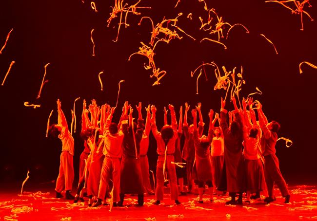 群舞《红船》入围2018年全国舞蹈展演、第五届全国大学生艺术节展演艺术表演类乙组二等奖.jpg 群舞《红船》入围2018年全国舞蹈展演、第五届全国大学生艺术节展演艺术表演类乙组二等奖.jpg