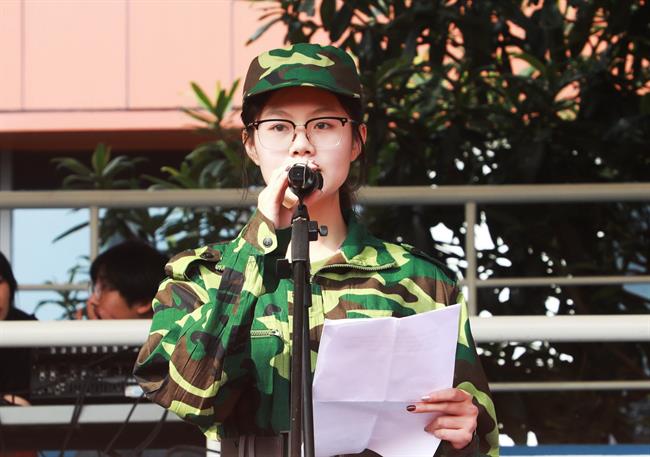 学生1.jpg 学生1.jpg