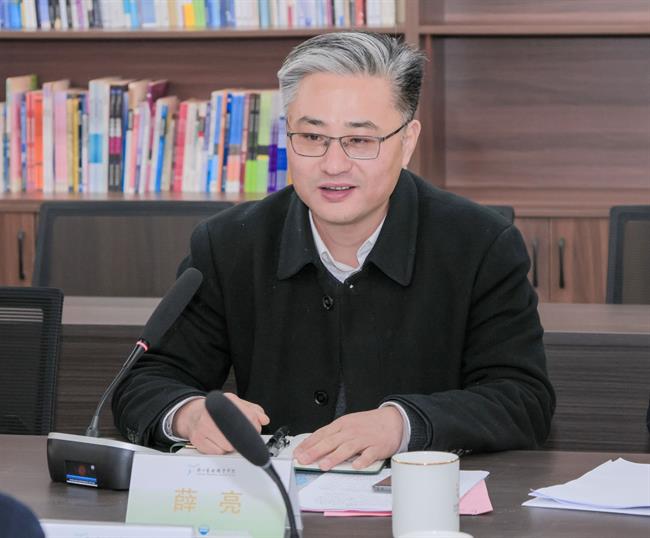 薛书记.jpg 薛书记.jpg