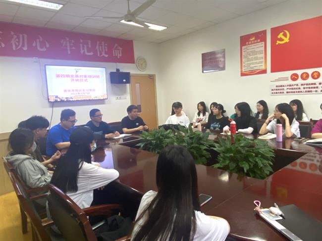 线下开班仪式.jpg 线下开班仪式.jpg