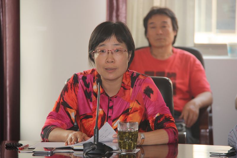 党委副书记、副院长朱海闵发言