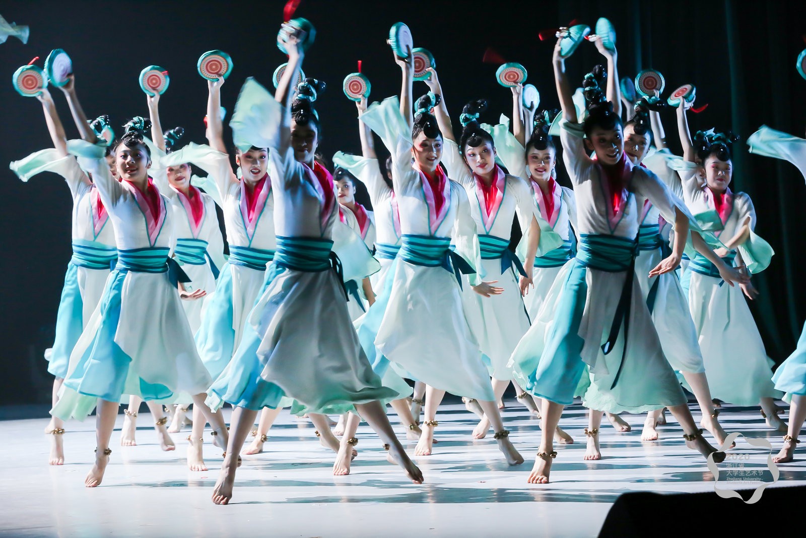 浙艺学子闪耀全省"大艺节" 精彩节目燃爆全场